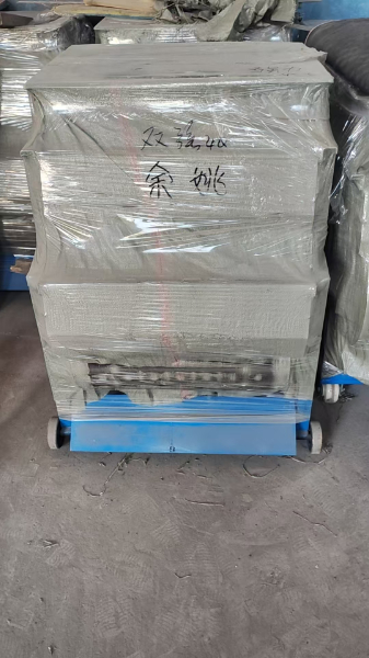 浙江余姚 不锈钢弹簧和塑料分离